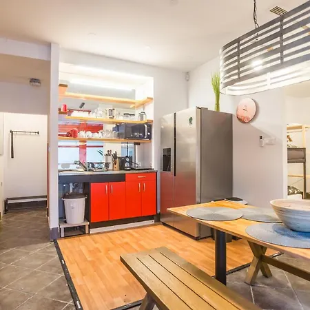 Lägenhet Apartma N'poznam *