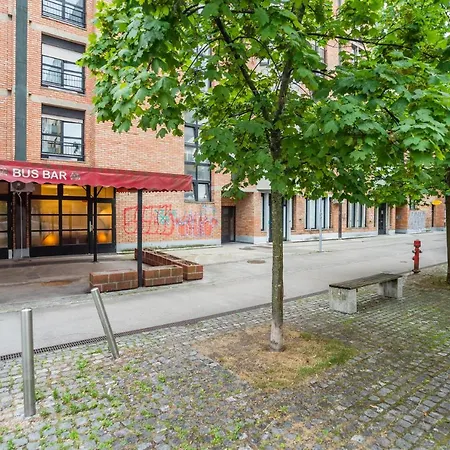 Apartma N'poznam アパート