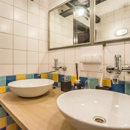 Apartma N'poznam Lägenhet Ljubljana