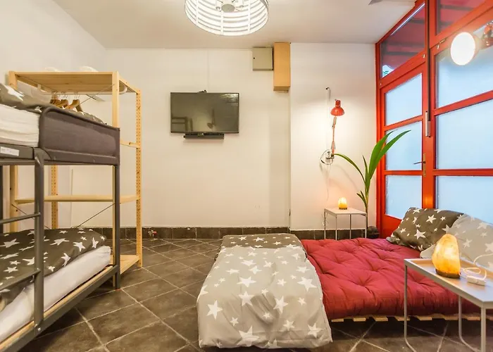 アパート Apartma N'poznam リュブリャナ