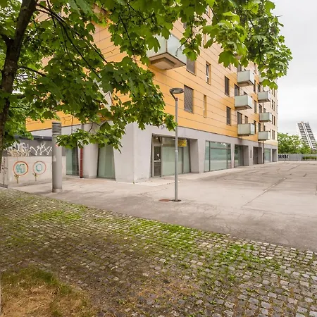 Apartma N'poznam * Любляна