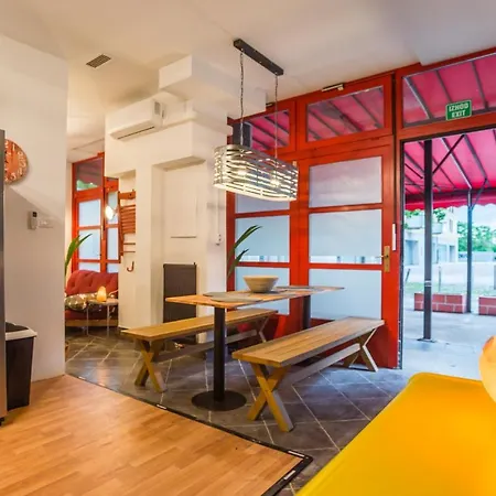 Apartmán Apartma N'poznam *